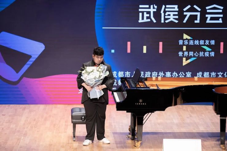活动报道 | “科技助力，跨越时空”，小鹿纯子携手刘明康共享中日音乐盛宴